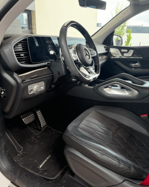 Čištění autosedaček před provedením služby